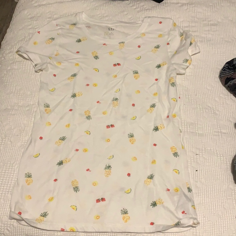 Gap t shirt